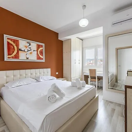 Beachside Modern By Pikhost