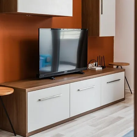 Beachside Modern By Pikhost Vlorë