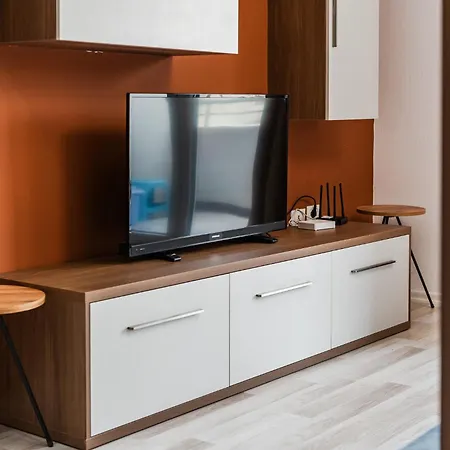 Beachside Modern By Pikhost Apartament