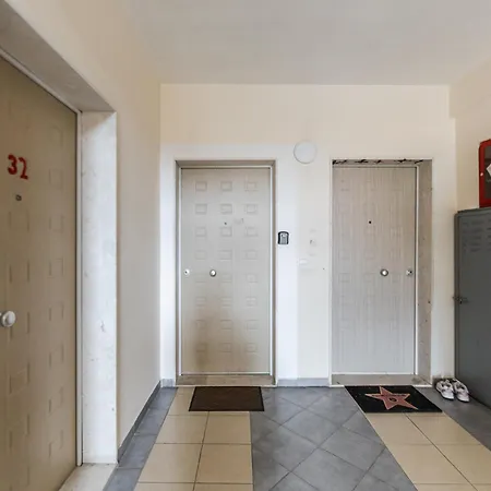 Beachside Modern By Pikhost * Vlorë