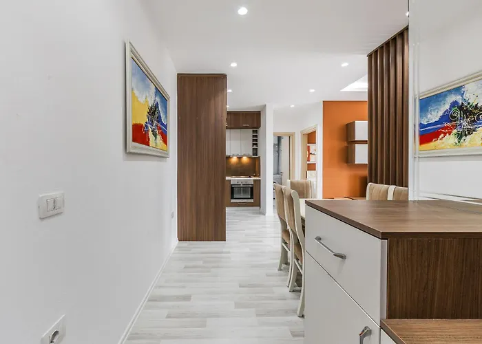 Beachside Modern By Pikhost Apartament *